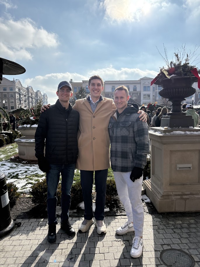 Leadership in action; on the field and behind the scenes.

From strategy to skill building, our team is putting in the work and leveling up.
👉 Apply now: collegeworks.com/internship/app…

#CollegeWorks #MyCWPExperience #LeadershipGrowth #InternLife