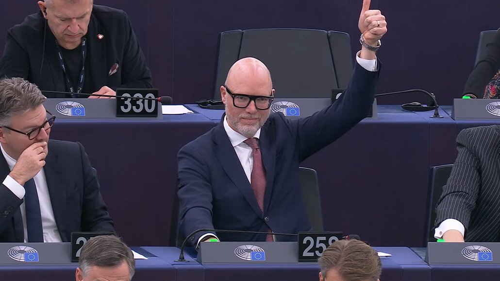 Earthsight tweet media