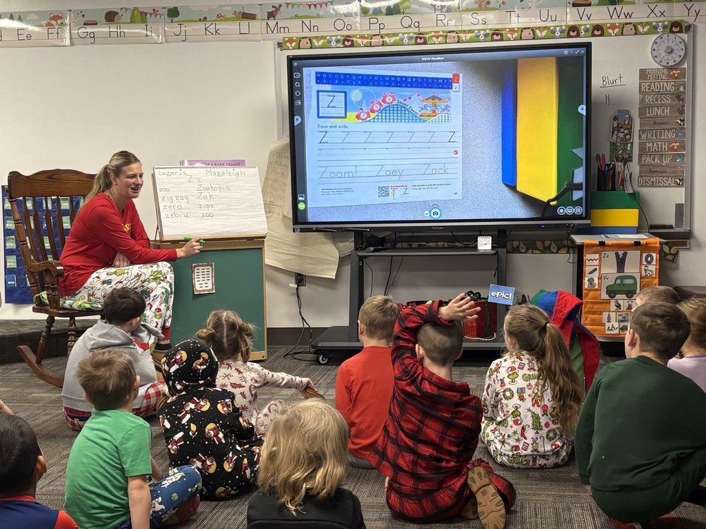 SWCS_Raiders's tweet image. Learning "Z" words today along with phonetics in Mrs. Roush's Kindergarten class!   Great zeal exhibited!