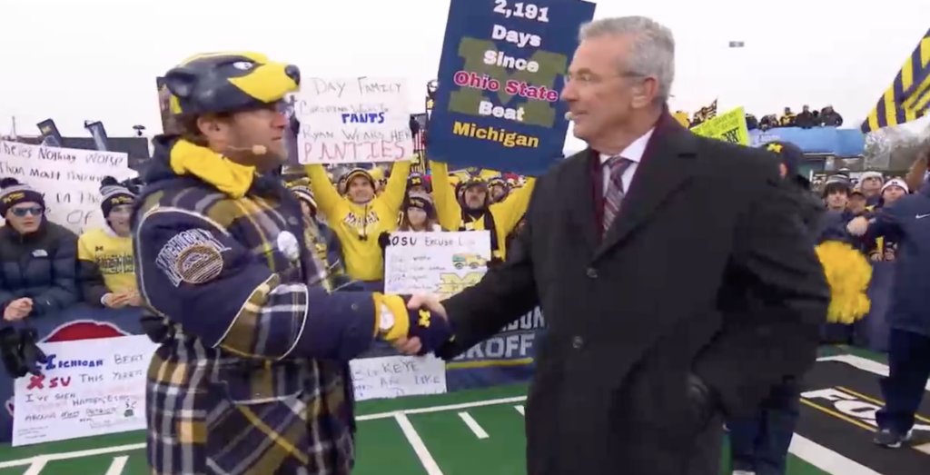 Awful Announcing tweet media