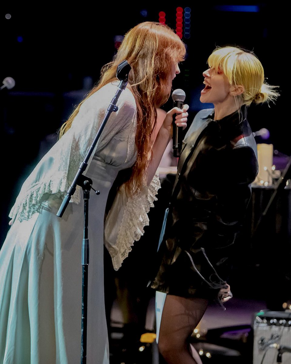 picsofflorence's tweet image. this pic will be in the history books