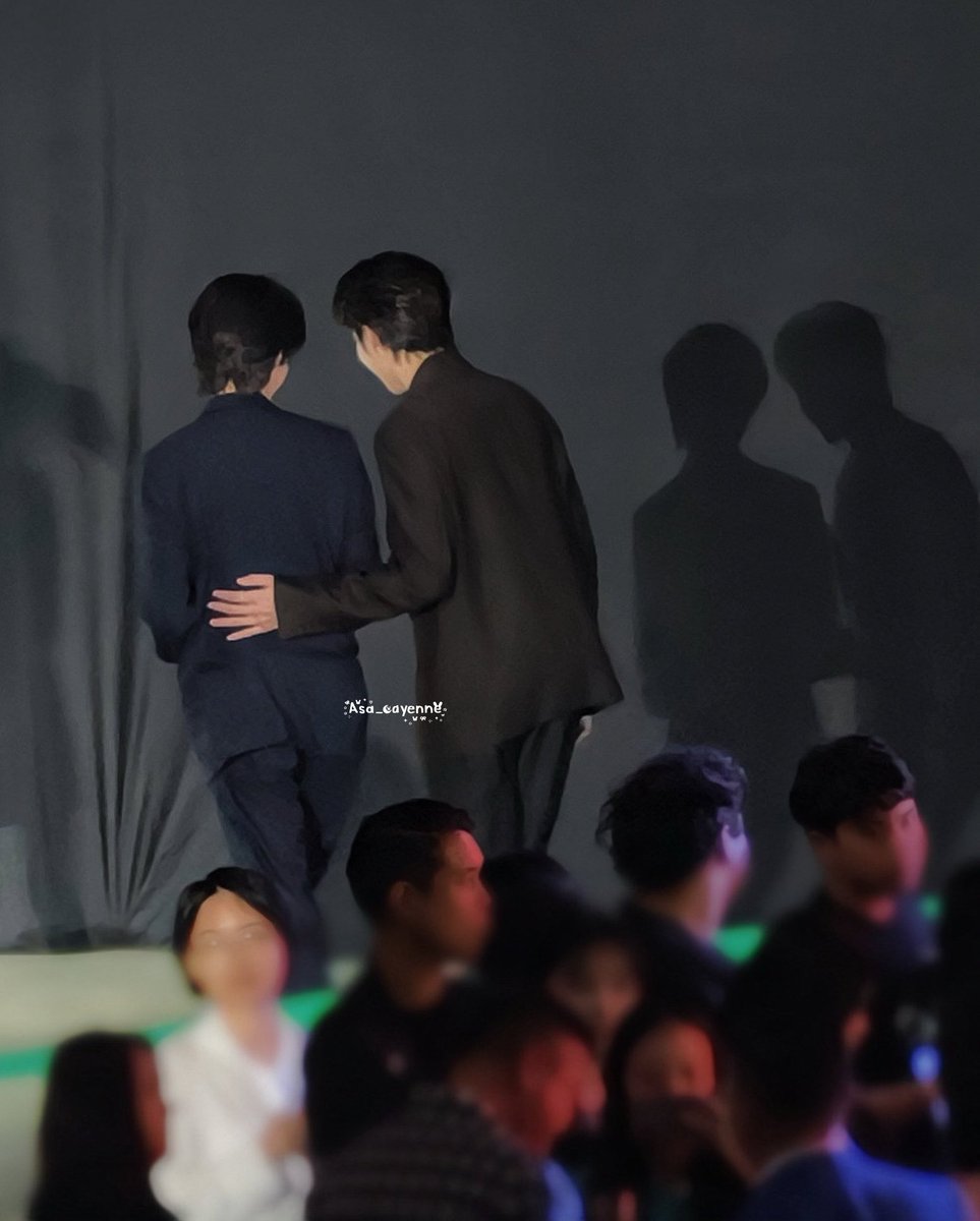 เคมีระเบิดยันเงางงคัก

#PHUTATCHAI #AAashirakorn
#PersonOfTheYearAwards2025xBUS