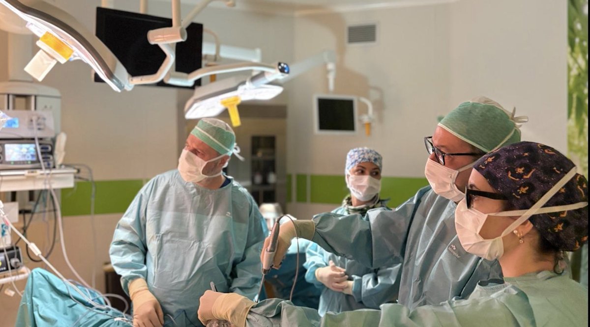 📌Intervento chirurgico multidisciplinare all’ospedale Santa Rosa: rimosse due neoplasie in un’unica seduta grazie alla laparoscopia avanzata

Continua a leggere su 👉asl.vt.it/news/534

<a href="/SaluteLazio/">Salute Lazio</a> <a href="/RegioneLazio/">Regione Lazio</a>