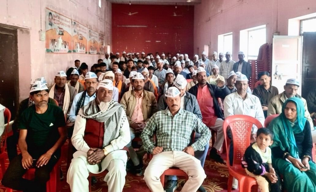 AAPMPOfficial's tweet photo. आम आदमी पार्टी द्वारा जारी मध्य प्रदेश जोड़ो अभियान के तहत वरिष्ठ पार्टी नेता कर्नल उमेश वर्मा द्वारा श्योपुर जिले की श्योपुर नगर पालिका में में की गई जनसभा। 
गत दिनों शुरू हुए मध्य प्रदेश जोड़ो अभियान के तहत आयोजित सभाओं की श्रृंखला में ये थी प्रदेश में 110वीं जनसभा। https://t.co/SMqCiIGFVX