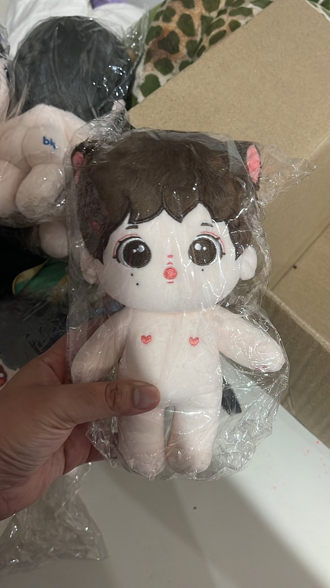 pengpraew's tweet photo. Sale ตุ๊กตาบิวกิ้นพีพี ตัวละ 80 บาท  #แปลรักOfficialGoods #ตลาดนัดบิวกิ้นพีพี #ตลาดนัดบกพพ #แปลรักฉันด้วยใจเธอthealbum #แปลรักฉันด้วยใจเธอPhotobook #ppkritt #bbilllkin #BKPP #colorsculturebyPPKRITT https://t.co/M3dBmkeGqx