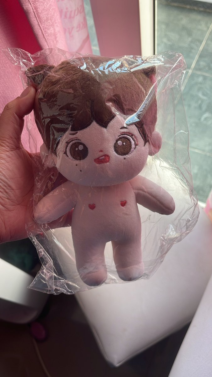 pengpraew's tweet photo. Sale ตุ๊กตาบิวกิ้นพีพี ตัวละ 80 บาท  #แปลรักOfficialGoods #ตลาดนัดบิวกิ้นพีพี #ตลาดนัดบกพพ #แปลรักฉันด้วยใจเธอthealbum #แปลรักฉันด้วยใจเธอPhotobook #ppkritt #bbilllkin #BKPP #colorsculturebyPPKRITT https://t.co/M3dBmkeGqx