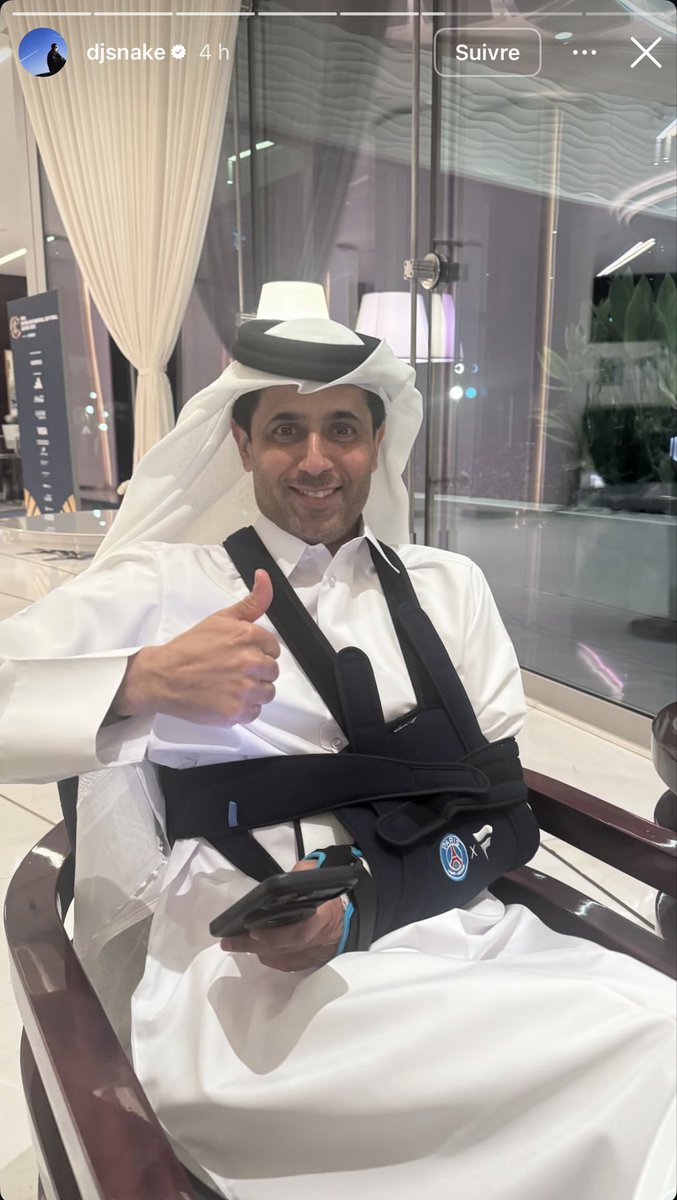 رئيس نادي باريس سان جيرمان ناصر الخليفي، يواصل حاليًا برنامجه التأهيلي بعد خضوعه لعملية جراحية، على خلفية الإصابة التي تعرض لها خلال مباراة بادل 