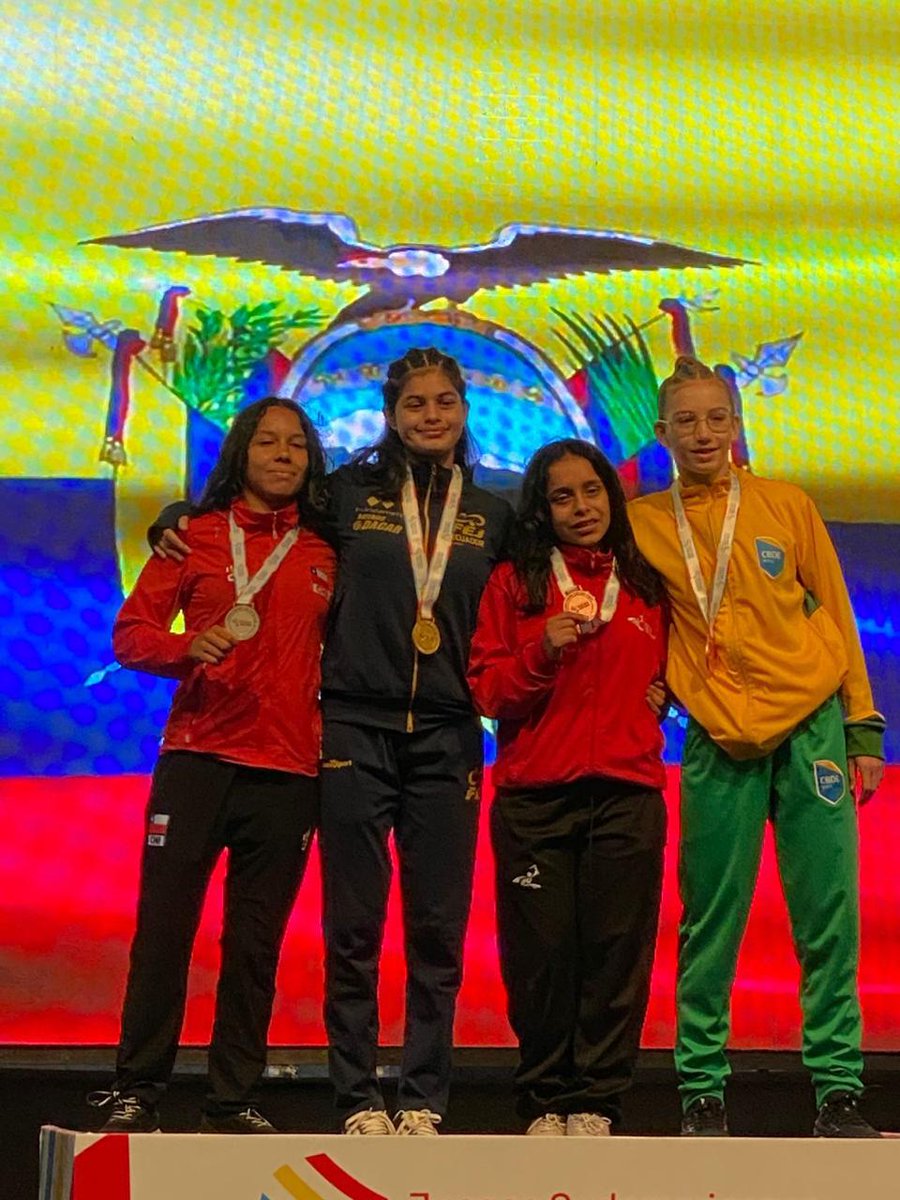 asp2210's tweet photo. Buen año, Campeona Ranking, Campeona Nacional y cerrando con el oro Sudamericano 🥋🥋🇪🇨🇪🇨🥇🔥 https://t.co/U6KGWcennJ