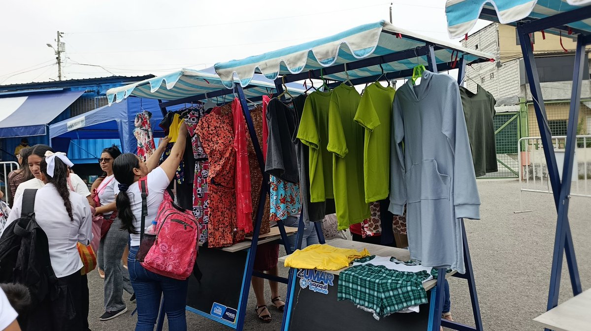 ZumarGye's tweet image. En la clausura de los talleres productivos 2025 de ZUMAR Plaza Casuarina, los usuarios muestran al público sus mejores creaciones.
La Alcaldía abre camino a los emprendedores en la Ciudad de Todos.
#Guayaquil 
#ConstruyendoLaCiudadDeTodos