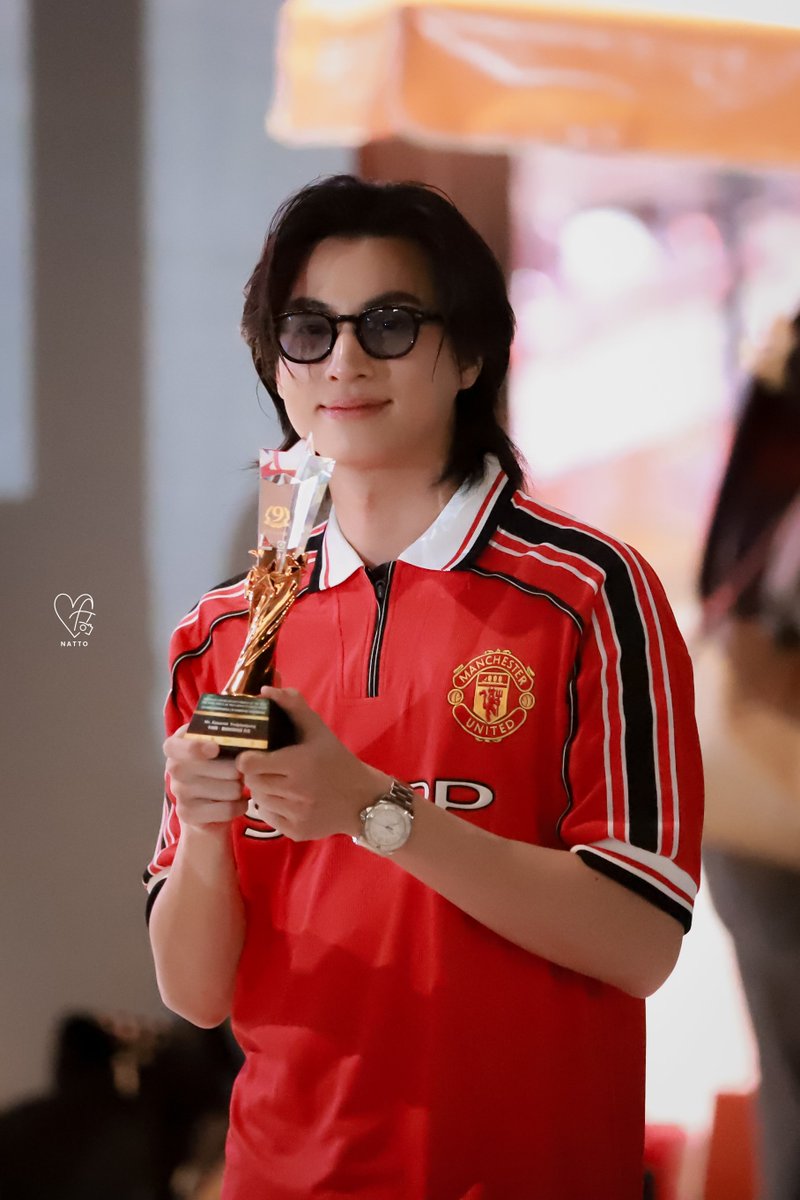 ยินดีด้วยนะค้าบบบ 😍🏆✨️

GULF​ THHEADLINES AW

#Gulfkanawut #กลัฟคณาวุฒิ
#PersonOfTheYearAwards2025
♡
#NATTOXGULF