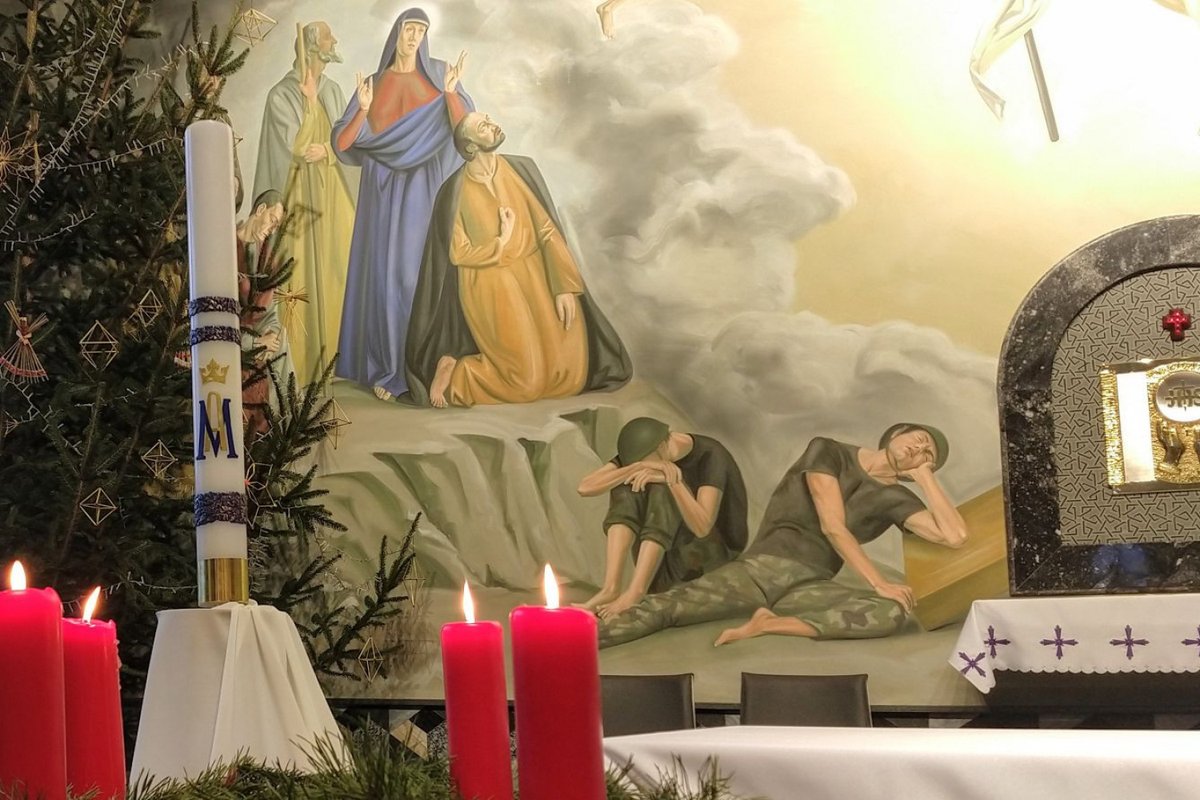 Власти отцензурировали фреску в витебском костеле

Зарисовали несколько фигур:

qnt91x-c97-org.cdn.ampproject.org/c/s/qnt91x.c97…