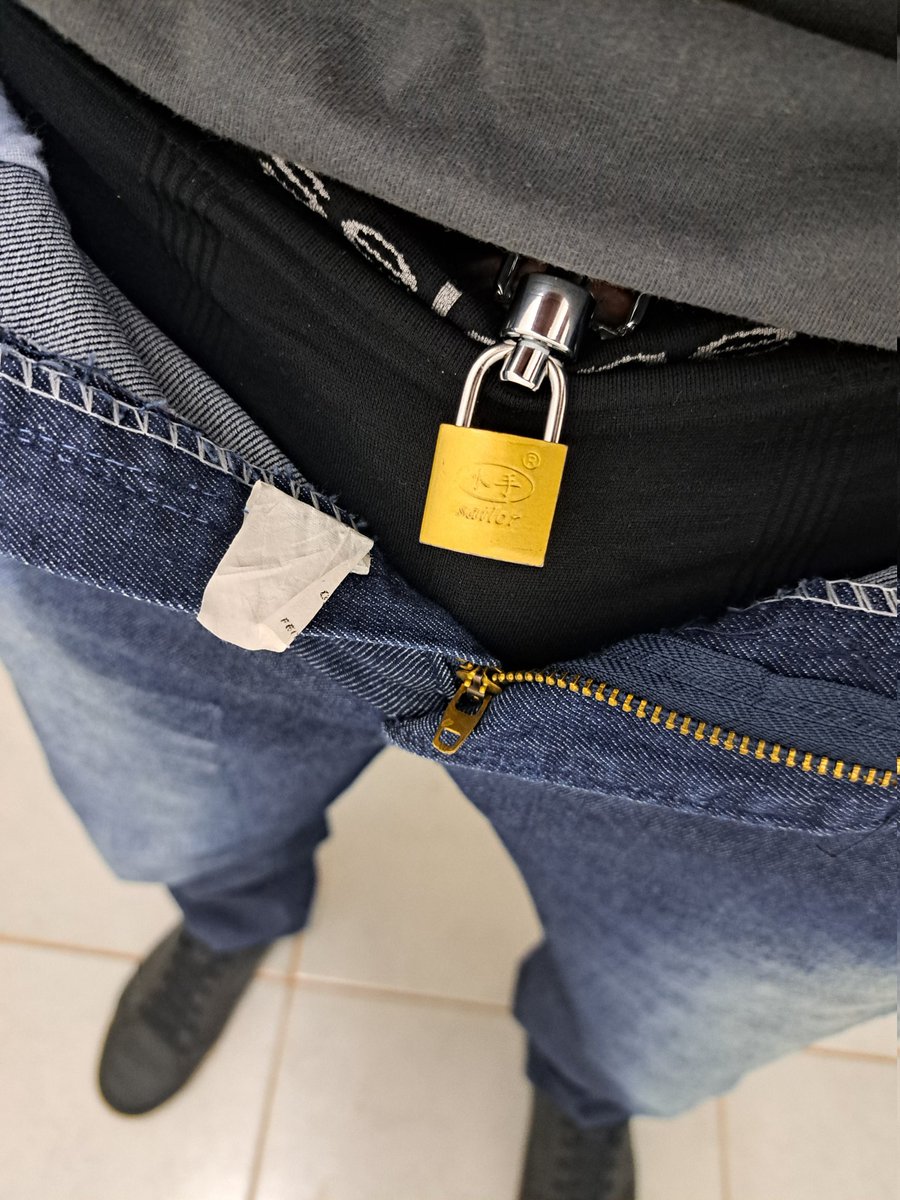 Dia de trabalhar engaiolado 😵‍💫🔒