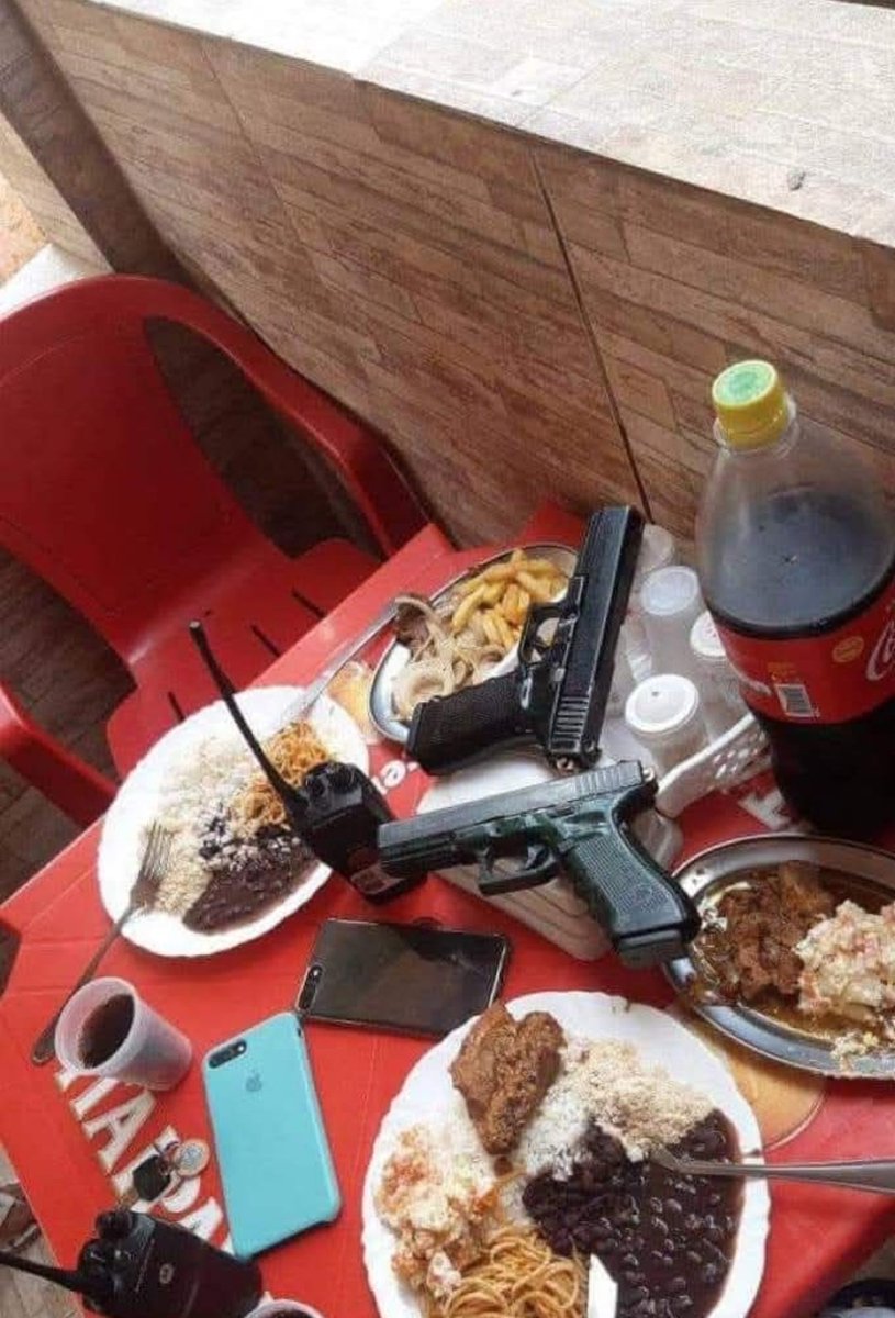 fachopxt's tweet photo. Almoço abençoado Graças a Deus https://t.co/1BN7ERyjZe