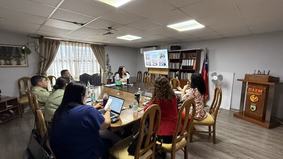 Vecinos de Mostazal!
Hoy se llevó a cabo el segundo "Comité Directivo" de la comuna, agradecemos a Carabineros a través de su oficina
MIC, también a Directora DAEM, Directora de Seguridad Pública y a CESFAM por el respaldo en el trabajo preventivo realizado por nuestro programa.