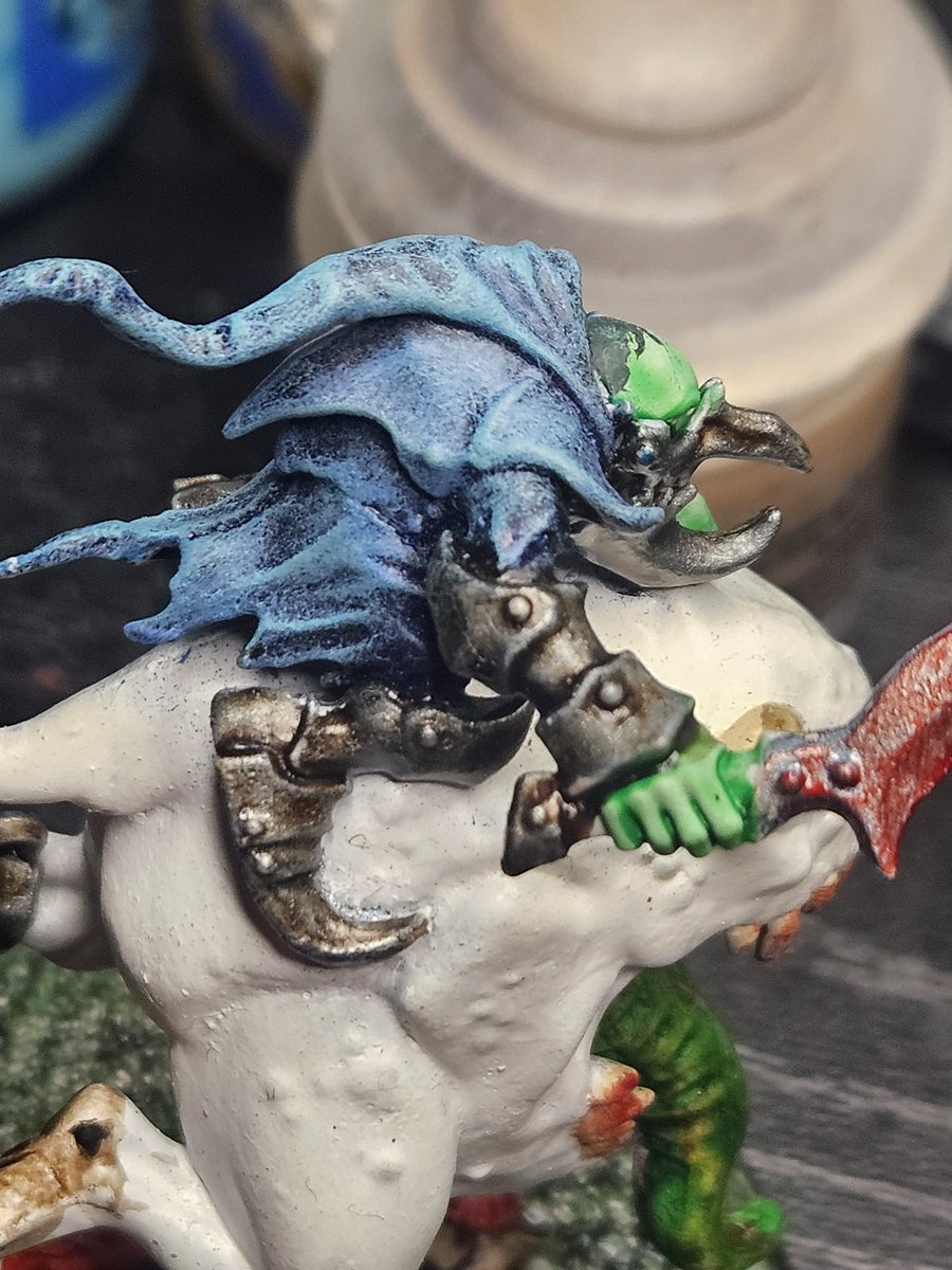 skullbros4's tweet photo. The rare albino squig https://t.co/RjE9uk524s