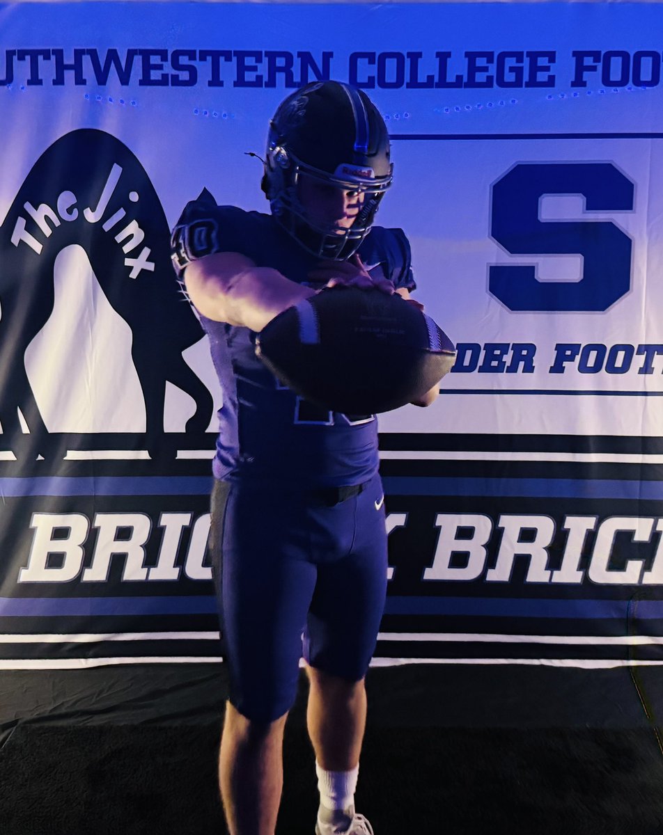 NoahGoodwin08's tweet photo. Thank you @CoachGriffSC @ConnerCheney88 for a great visit! @BuilderFootball https://t.co/kAXA9bjWxh