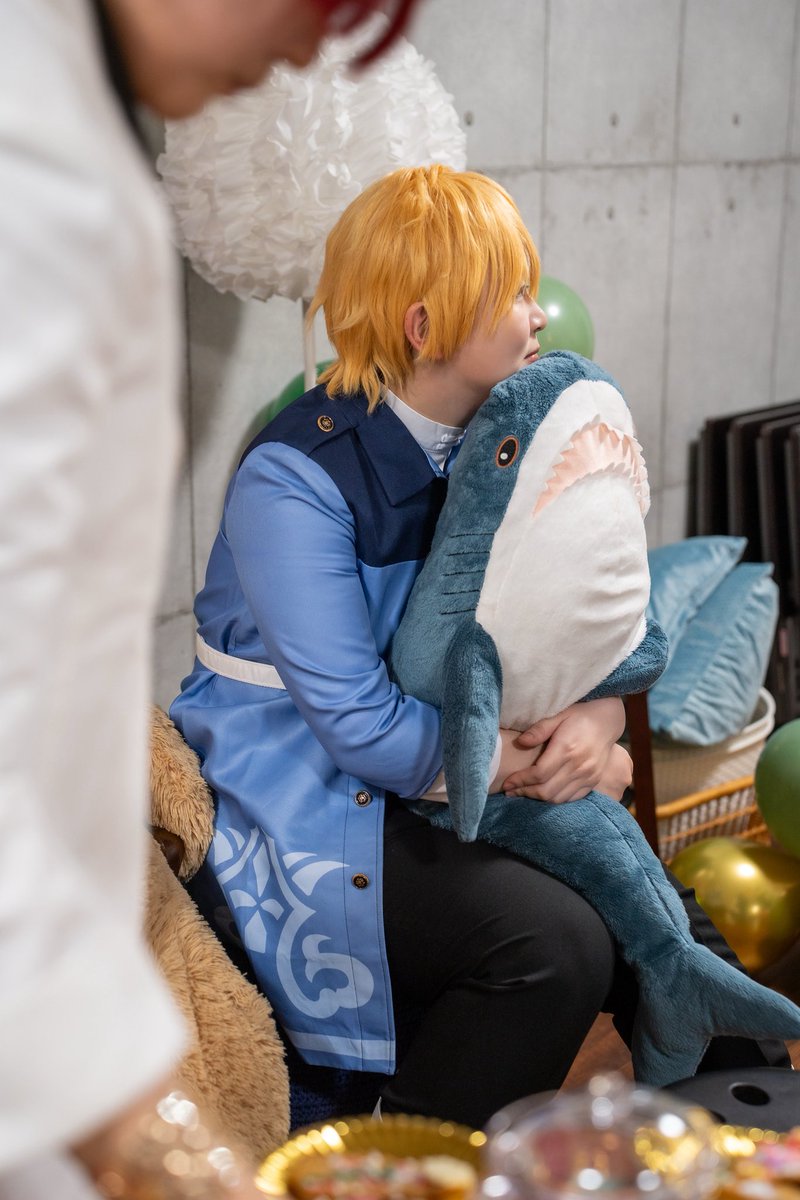 ※Cosplay※

※オフショ

サメを抱きしめて、ただ料理をする🍴を見ているところを激写されただけの写真