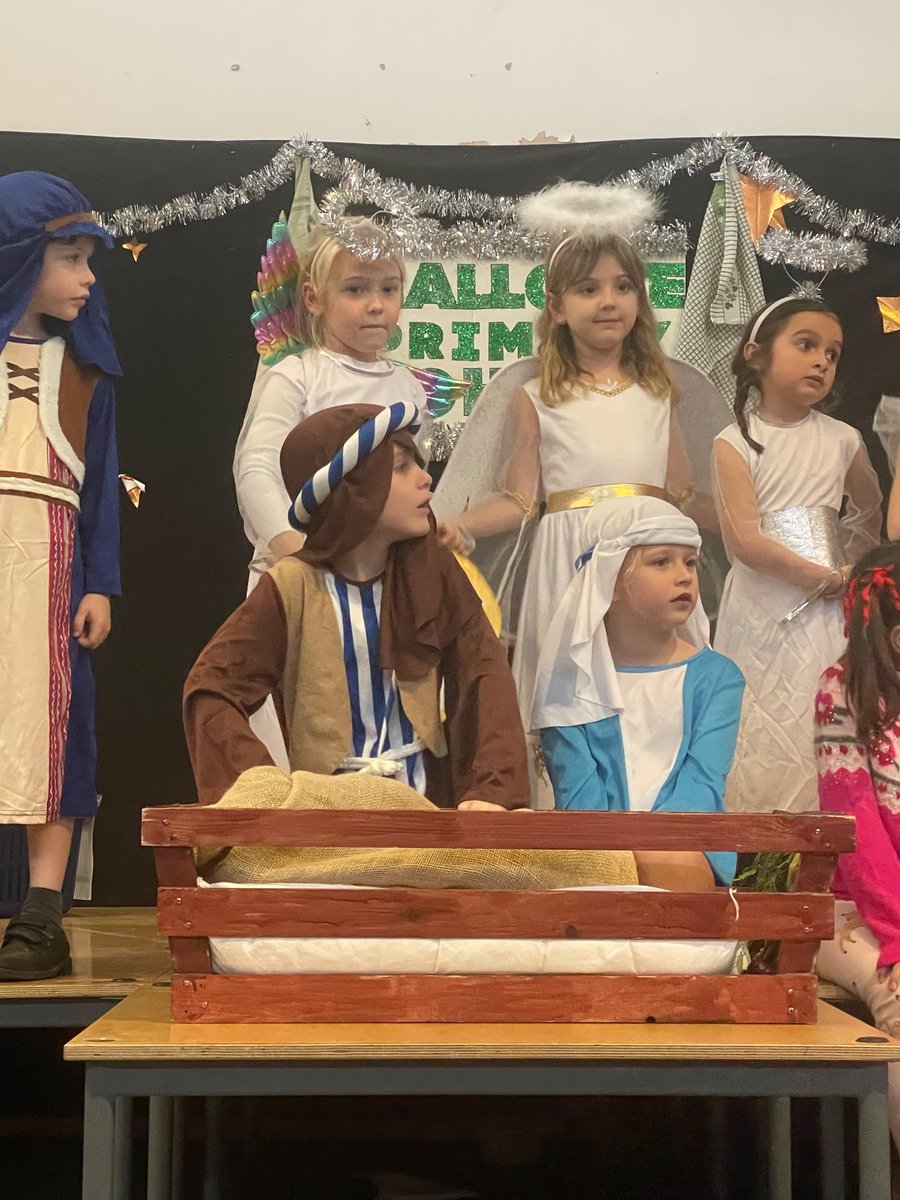 Well done KS1. You sang and acted your hearts out today. We are so proud of each and every one of you. Thank you to everyone that joined us 😀