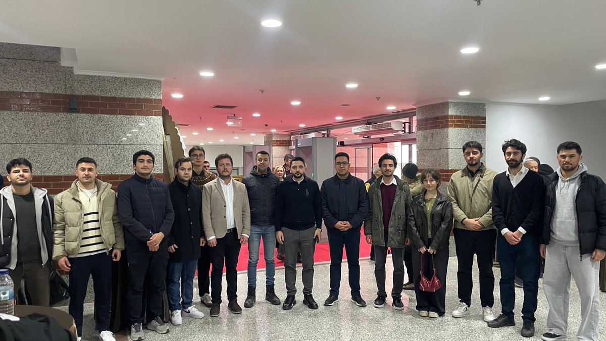 Türk dünyasının ortak dili, ortak hafızası ve ortak geleceği için bir aradaydık.

Dünya Türk Dili Ailesi Günü kapsamında düzenlenen bu anlamlı etkinlikte, Maya Genç Düşünce Platformu olarak yerimizi aldık.

Dilimizle bir, tarihimizle bütün, geleceğimizle birlikteyiz.🇹🇷