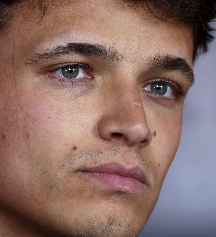 ً (@hourlyfrando) on Twitter photo 