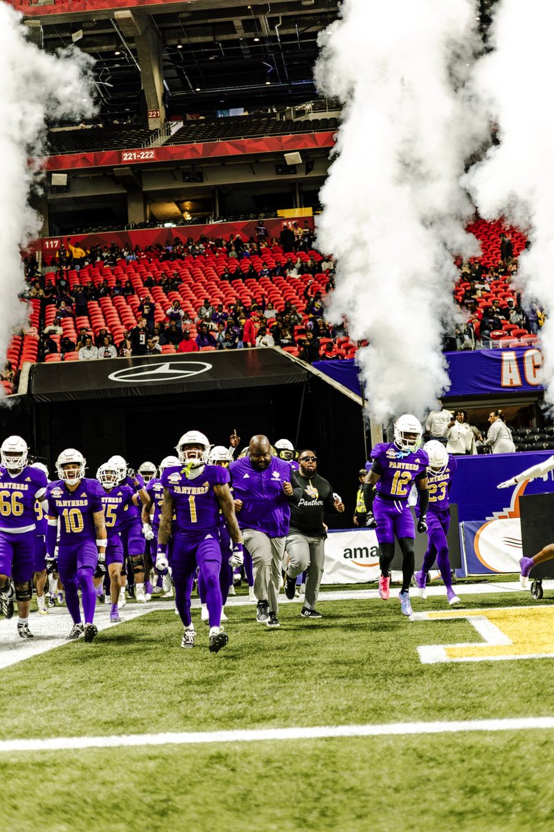 coachjack212's tweet image. If you’re a good player entering the portal and you’ve played in the SWAC/FCS or watched us play, when it opens here’s why @pvamufb_ should be your choice:

▶️ First-class education/experience
▶️ Nat’l Championship contender
▶️ On &amp;amp; Off the field RELATIONSHIPS
▶️ Compete vs top…
