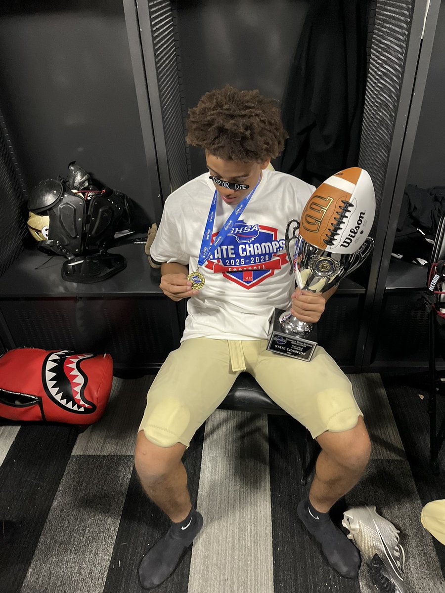 Anthony Hill tweet media