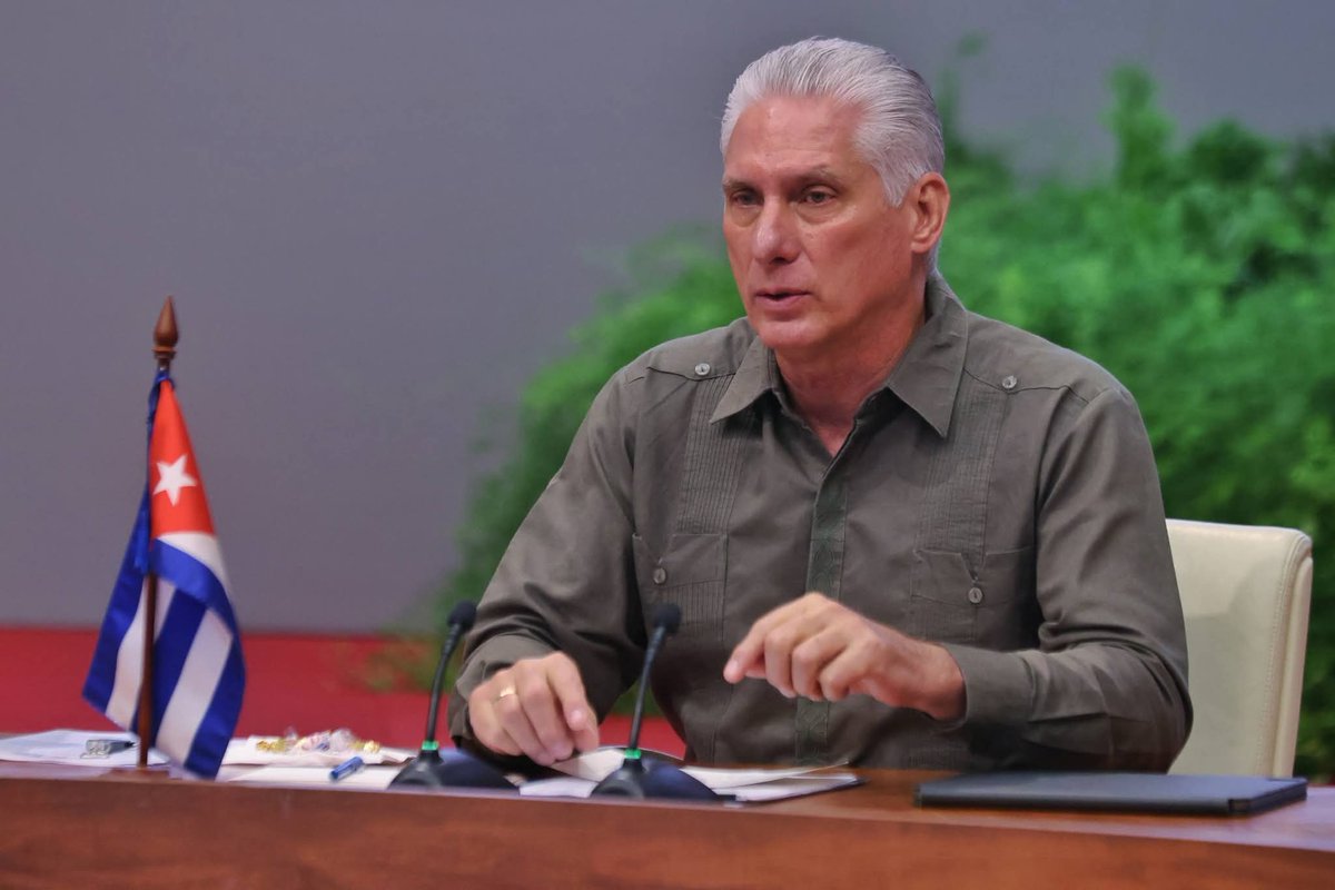 Somos #UnPuebloEnRevolución que reafirma las palabras de nuestro presidente <a href="/DiazCanelB/">Miguel Díaz-Canel Bermúdez</a> en la XXV Cumbre del ALBA-TCP:  América Latina y el Caribe no es patio trasero de los EE.UU.
Rechazamos la reavivación de la Doctrina Monroe en las amenazas a #Venezuela.
#SantiagoDeCuba