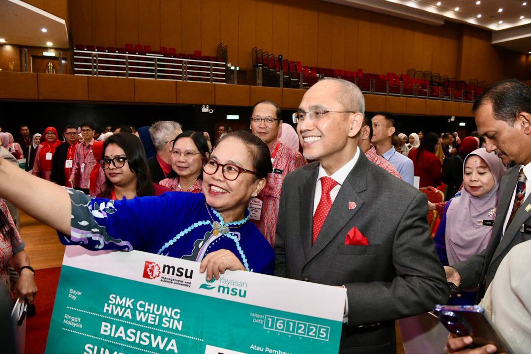 MohdShukriYajid's tweet photo. Memorable engagements with our institutional partners from matriculation centres, polytechnics & schools nationwide, and the committees of @YayasanMSU Scholarship launching. Appreciated the support for @MSUMalaysia, and their shared purpose of #tranforminglives and #enriching future