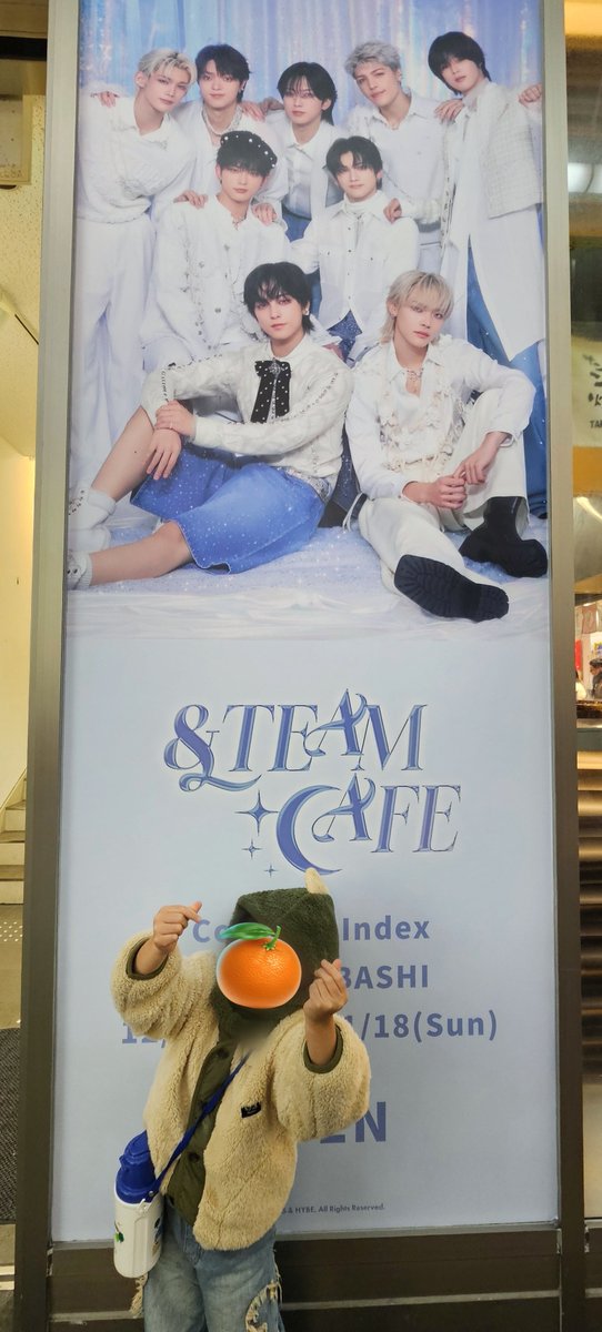 昨日はちびウィジュ連れて＆TEAM カフェへ🌙 ずっとご機嫌で店内で流れ