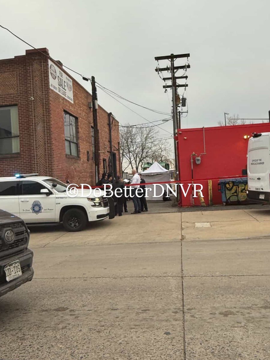 dobetterdnvr's tweet image. 22nd &amp;amp; Arapahoe. @denverpolice is conducting an outdoor death investigation this morning (12/16) in what appears to be an alley several blocks away from Coors Field #visitdenver