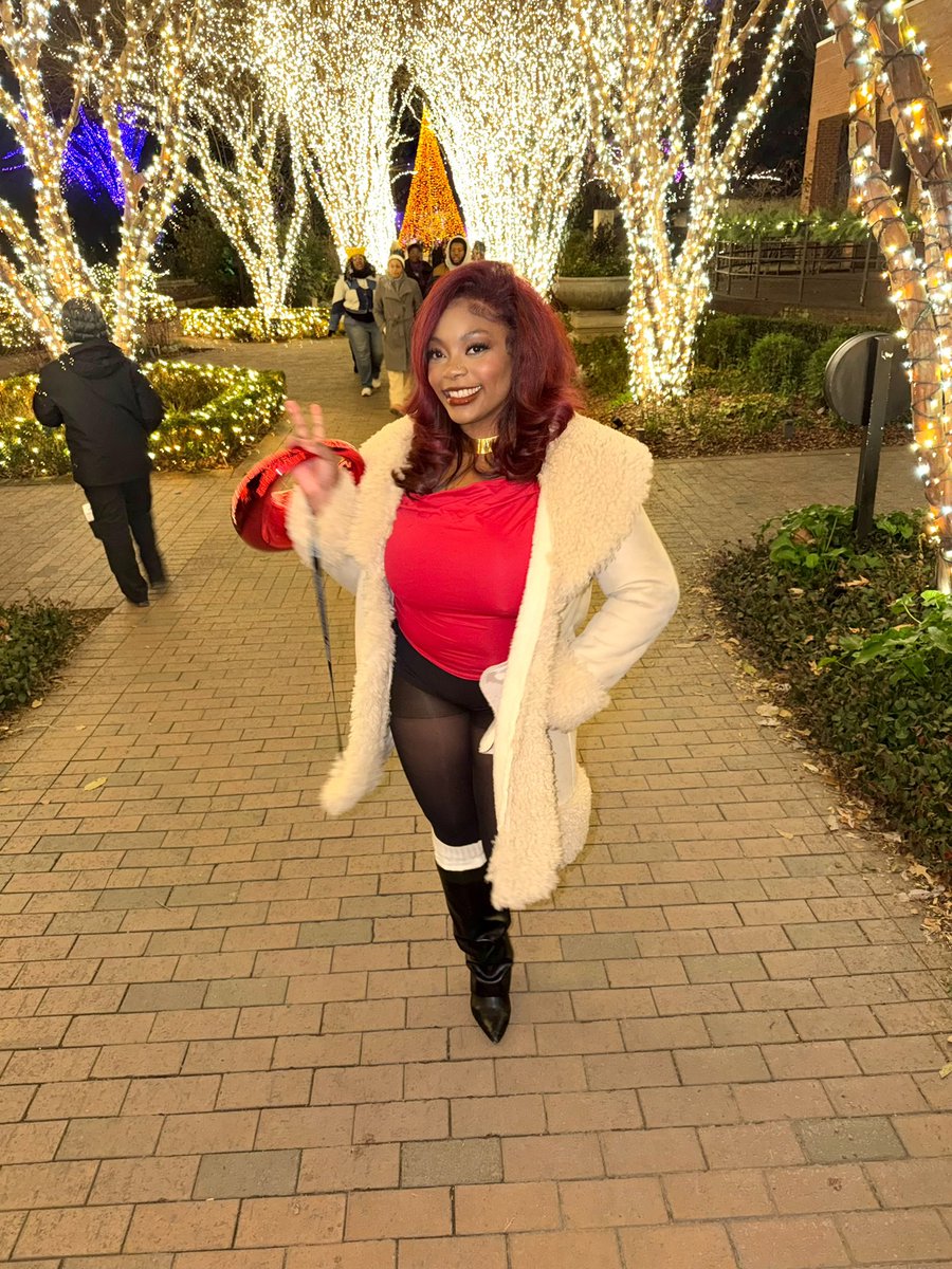 Your gift is my presence 🎁🥰