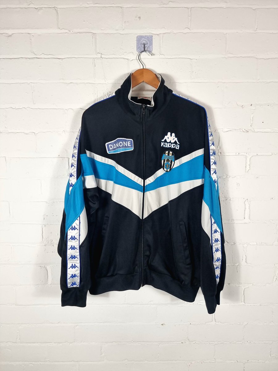 93”juventus オフィシャルジャケット、新品未使用タッグ付き 93”juventus オフィシャルジャケット、新品未使用タッグ付き