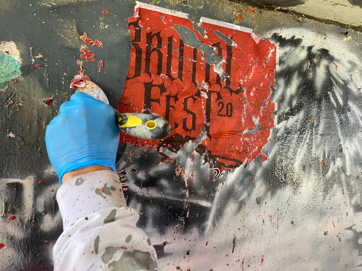 MiEspacioesBog's tweet image. 📍Bajopuente calle 63 con Av. NQS

#TransformACCIÓN 2.0, los defensores del espacio público realizan el retiro de publicidad no autorizada en muros y pendones del mobiliario urbano.
Estas acciones de @Bogota permiten descontaminar visualmente y ordenar el entorno 💛

#AquíSíPasA