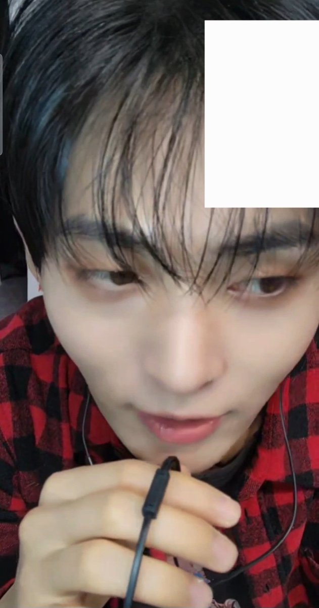혹시 이거 마이크 아니라고 말해줄 사람???