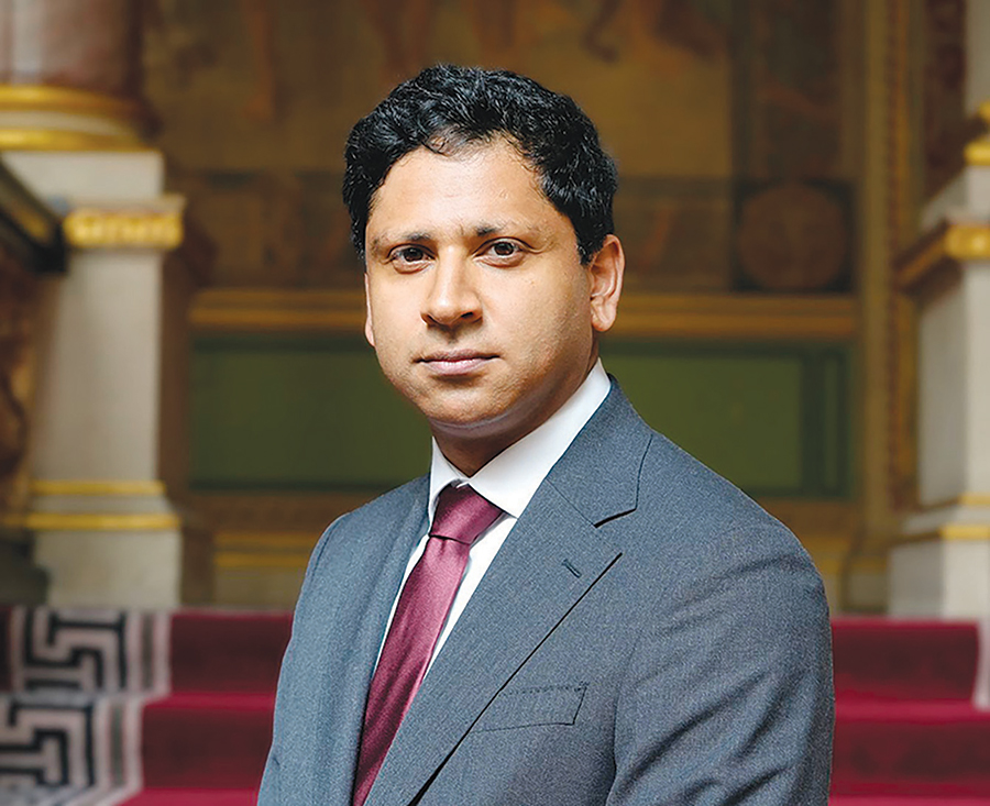 السفير البريطاني: الكويت تتمتع بثقافة عريقة وتقاليد راسخة وروح كرم متأصلة - أعرب عن اعتزازه بتولي مهامه سفيراً للمملكة المتحدة لدى البلاد 