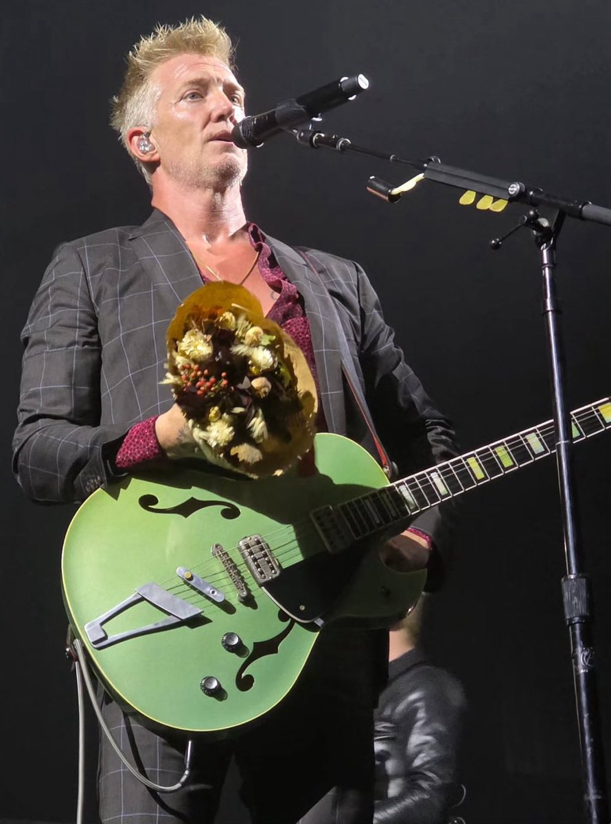 Daily Jho (@icometorevel) on Twitter photo 