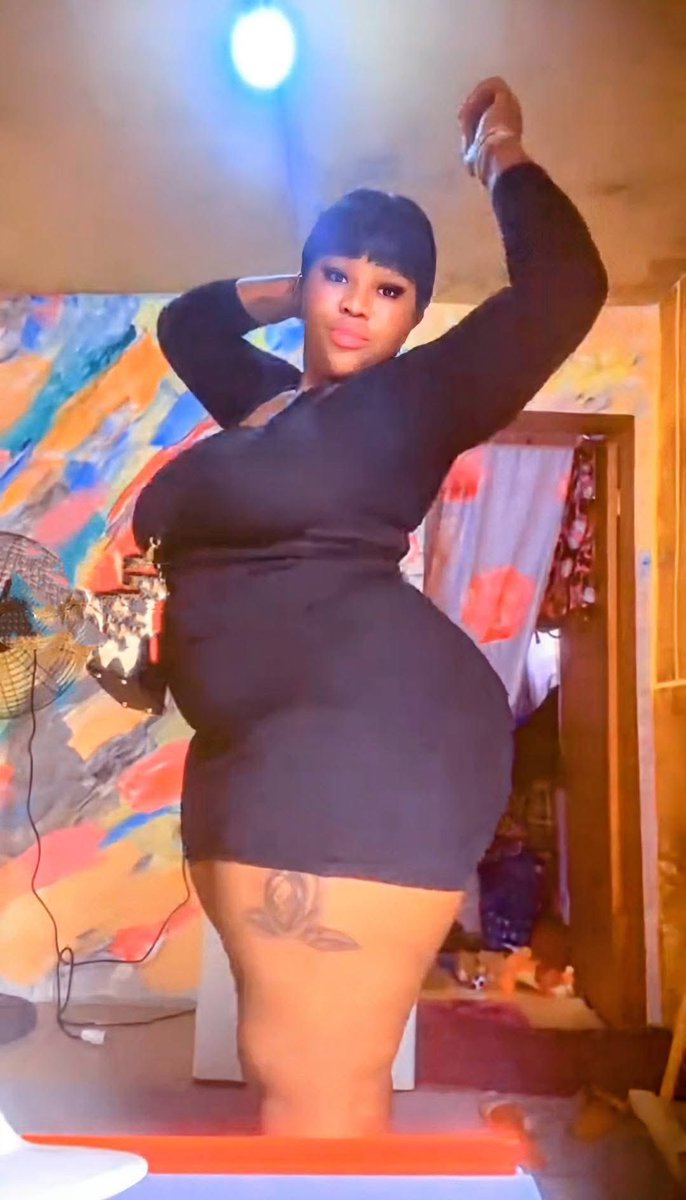 influenceuses13's tweet photo. ‼️ Voilà ce que veulent les hommes 🥹❤️
Une femme avec jolie forme bien chargée comme ça ✌️ 

• Rejoins notre groupe telegram lien 🔗 👇👇👇
https://t.co/wOJvhFgc2v… https://t.co/hIqlYESudw