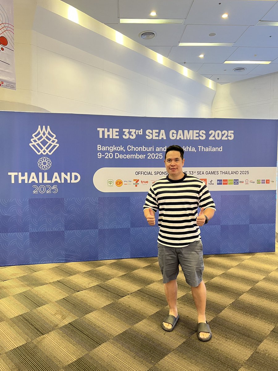 chim_shop_champ's tweet photo. เชียร์ทีมไทย🇹🇭 #teamTHAI https://t.co/WfYIZntyVg