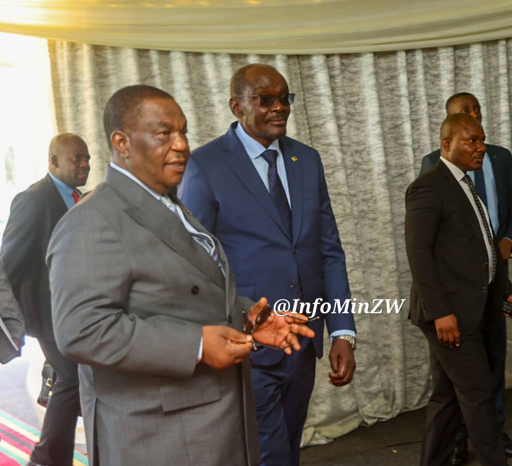 chrissy10charu's tweet image. Today, His Excellency President Emmerson Mnangagwa @edmnangagwa is chaired the final meeting of the 2025 Cabinet Calendar Year, at State House in Harare.