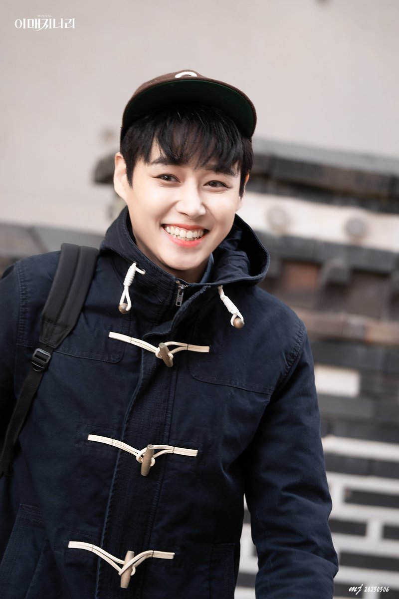 MJ_PlayPic2's tweet photo. 이매지너리 20250506 퇴근길      

카이 役 이휘종 배우 https://t.co/xTXxQA5ZJR