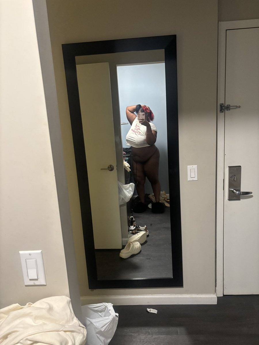 theheadhoncho22's tweet photo. Ugh just looking for my internet bf https://t.co/eYmhSZbtpm