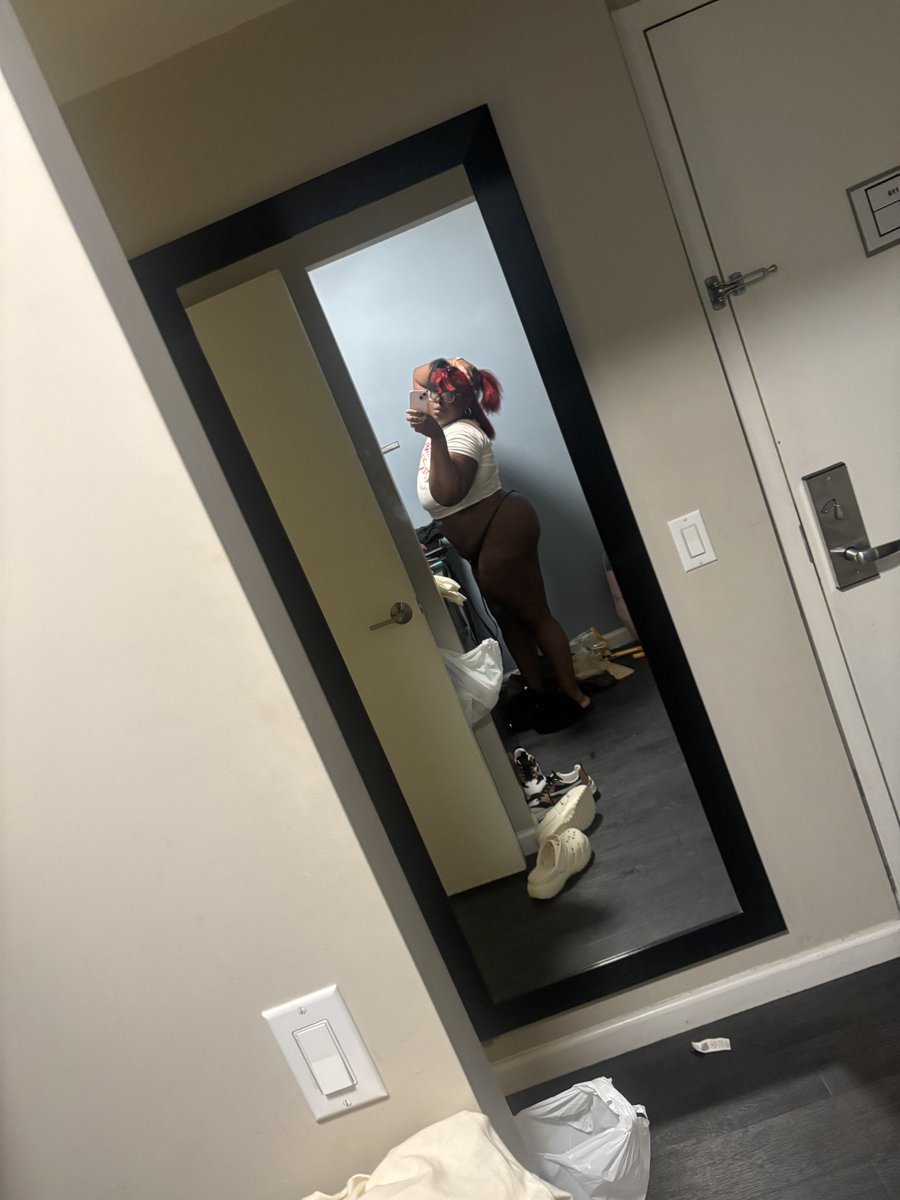 theheadhoncho22's tweet photo. Ugh just looking for my internet bf https://t.co/eYmhSZbtpm