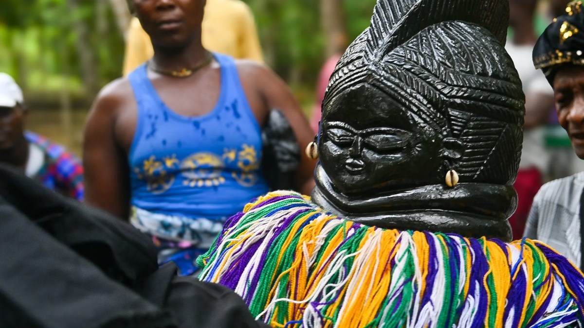 VisitSL's tweet photo. Long before leadership titles and politics, a river spoke. 🌊

📍In Boma Village, Sierra Leone, a prophecy from Mami Wata changed history, declaring that only a woman chief could lead the community into abundance.

Today, that prophecy lives on through Chief Kadie Bao, whose leadership is shaping Boma’s present and future.

Have you heard this story before❓
If not, now is the time.

👉 Click the link to discover one of Sierra Leone’s most powerful untold stories.https://t.co/YWDbhFNiij 

#VSLTravel #IntrepidStories #WomenLead #BomaVillage #SierraLeoneHeritage #AfricanHistory #MatriarchalPower #ChiefKadieBao  #SaloneCulture #LeadershipWithPurpose
