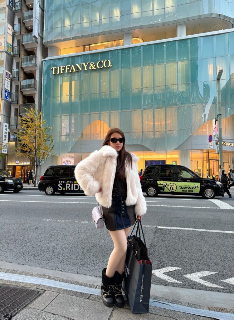 Herachen_'s tweet photo. Thị trường đợt này có gì sôi nổi không  các thầy 😀😀😀 https://t.co/S51thzxAZZ
