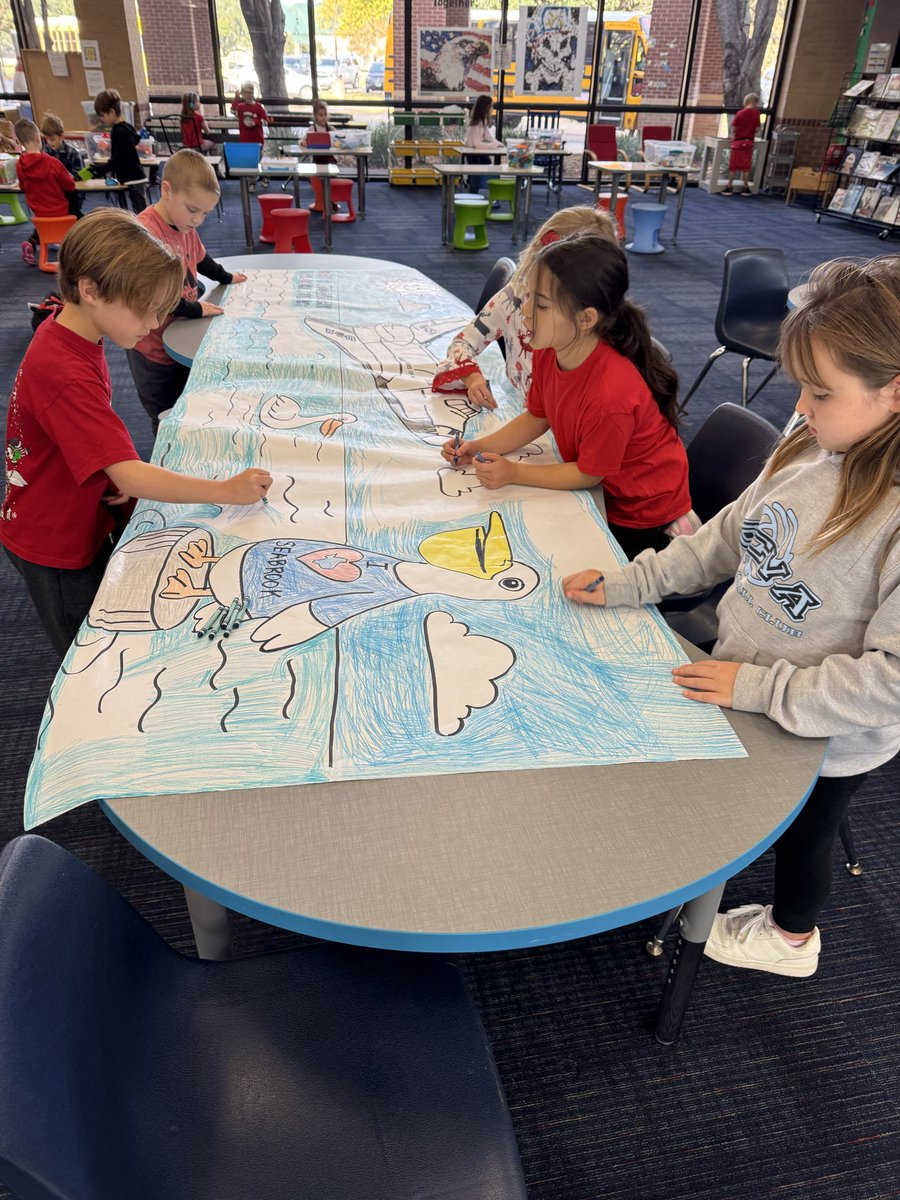 Bay Library- Mrs. Hochevar tweet media