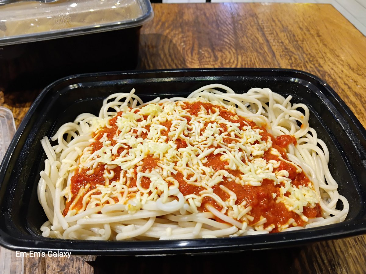 EM2EM18's tweet photo. Sabi ni Orange Brutus, good for 6 persons daw itong spaghetti platter. Eh, good for 1 person lang to para sa akin, and I ate all of it. π₯΄
#Alter #AlterCebu #AlterPhilippines #AlterPinoy #Gay #Bottom #GoodEvening #AlterApas #ITPark #CebuITPark https://t.co/EwnXYiBfqD