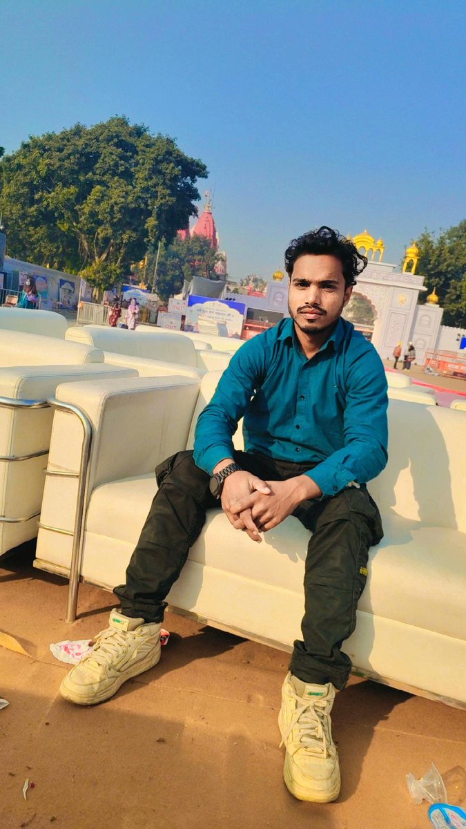 "यमुना तट पर सूर्योदय और लाल किला - भारत की विरासत का गौरवशाली नजारा!  #HistoricIndia"
 #Delhiredfort #hilights #follower