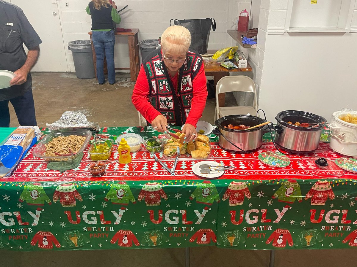 JanieLopezForTX's tweet photo. It was jingle and mingle time in Raymondville! I enjoyed reviewing all of the ugly sweaters last night at the Willacy County Conservative Coalition’s Christmas party this year. Great decorations, great foods and great people!
#HD37 #JanieLopez #Christmas #willacycounty https://t.co/WDCuDv3tLr