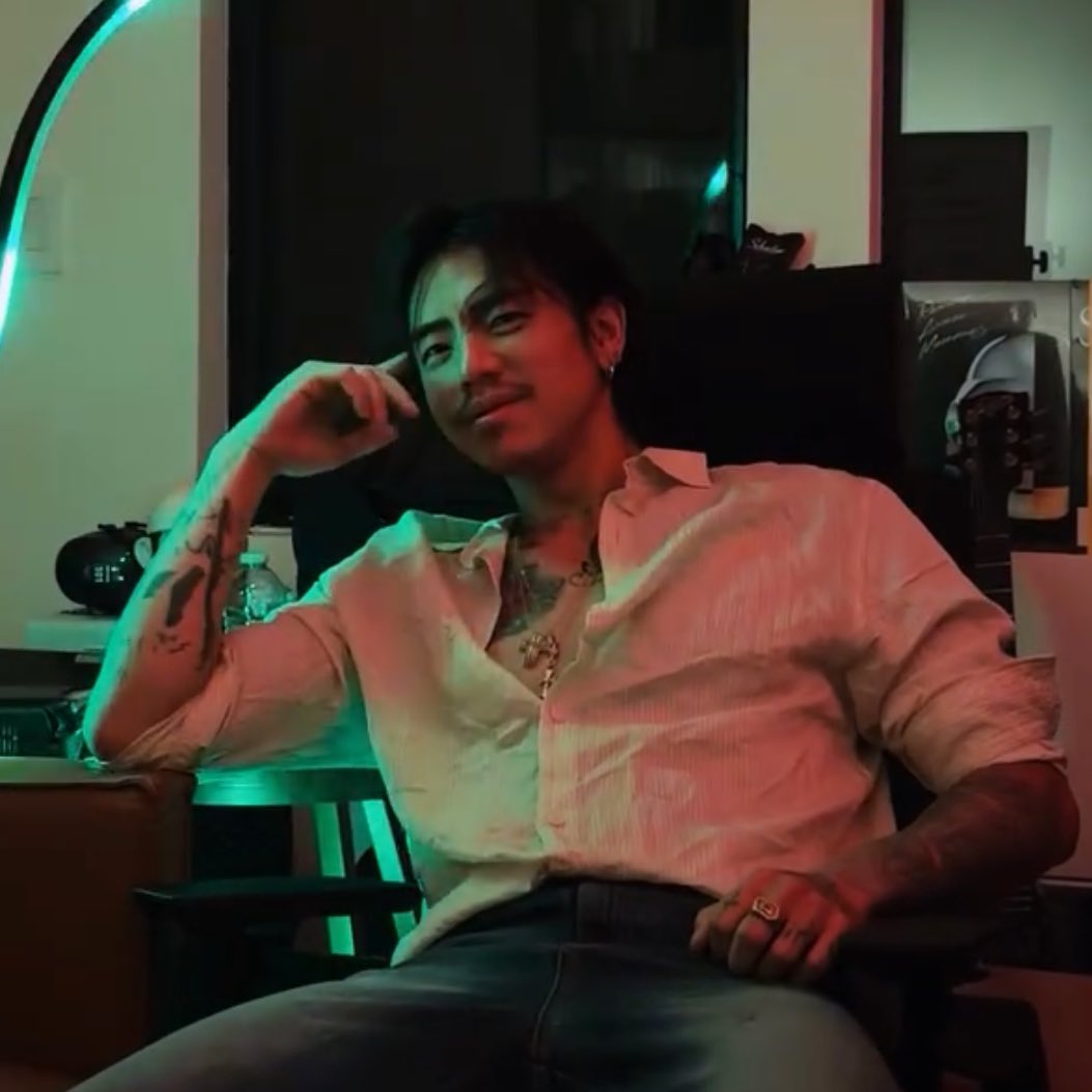 lilithminyoongi's tweet image. imagine coming home to this