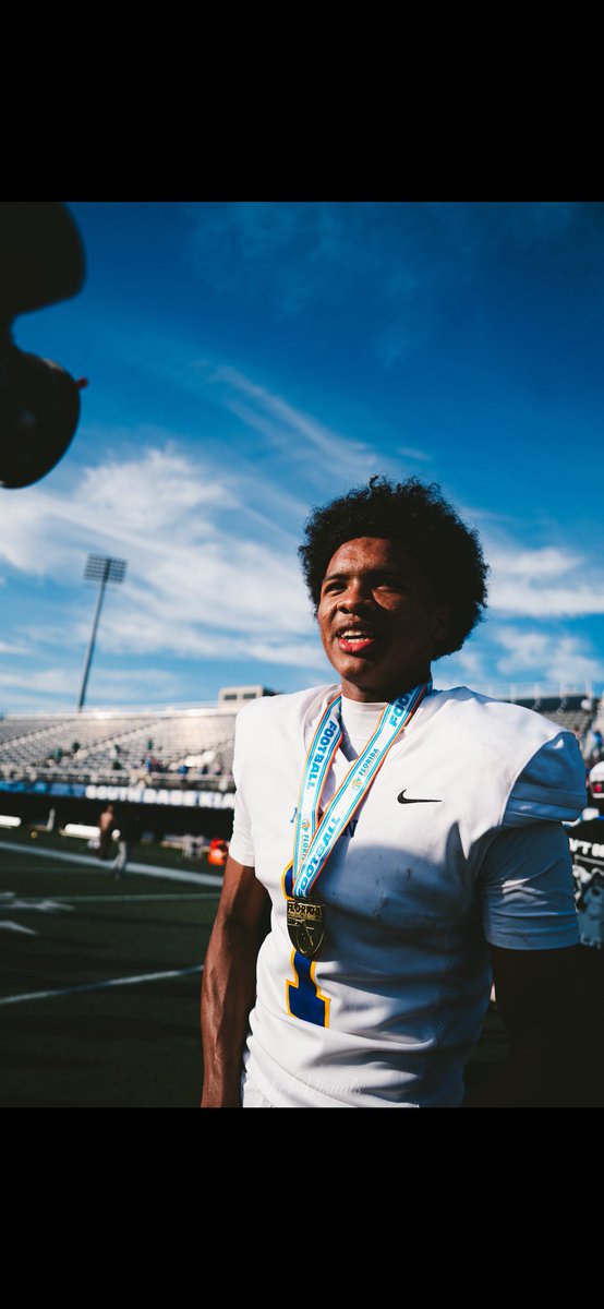 End of season stats: 52 receptions 1,001 receiving yards 10 touchdowns 

hudl.com/v/2TLZLj